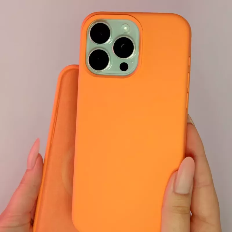 Evelatus Apple iPhone 15 Pro Max Custodia in silicone Soft Touch Premium MagSafe New Function arancione