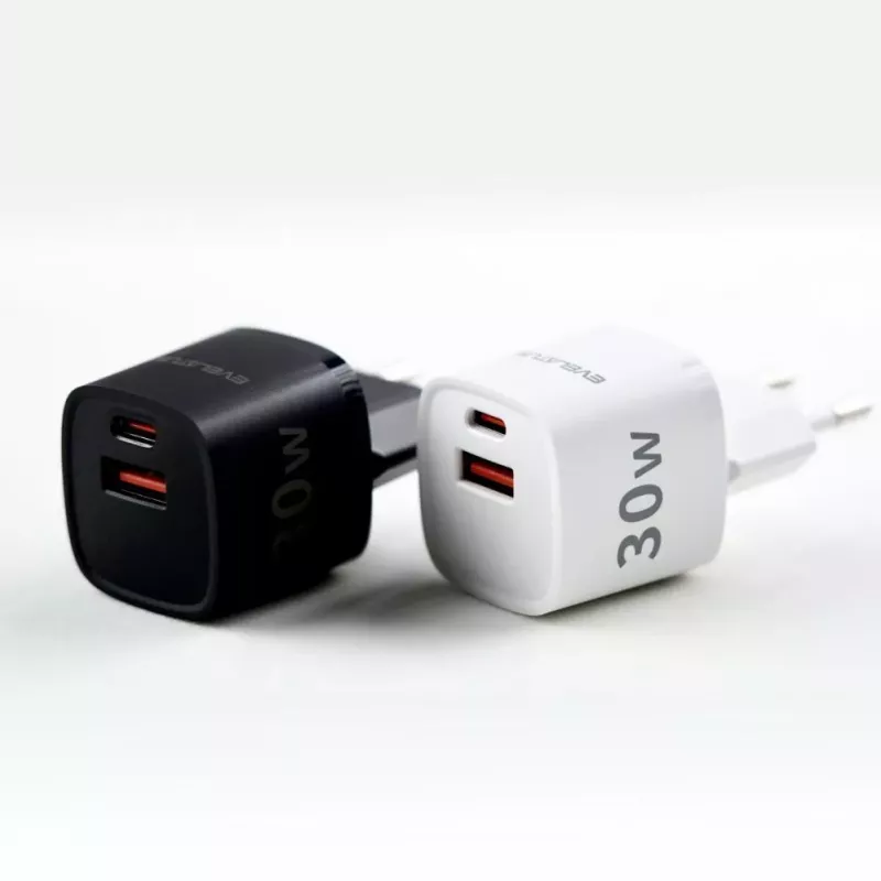 Evelatus Caricabatterie EU 30W Max USB-A e USB-C nero