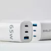 Evelatus Caricabatterie rapido 65W Max UK USB-C1/USB-C1/USB-A bianco