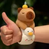 LEAN TOYS Bracciale a scatto in peluche Oca con Capibara