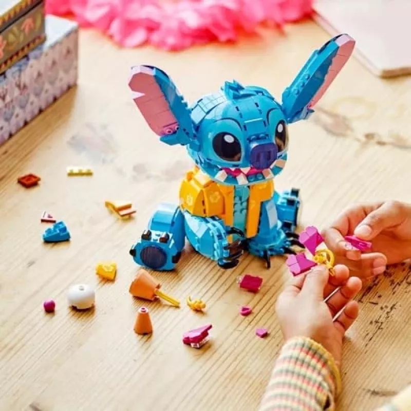 LEGO | Disney Stitch set giocattolo per bambini da costruire con gelato 43249