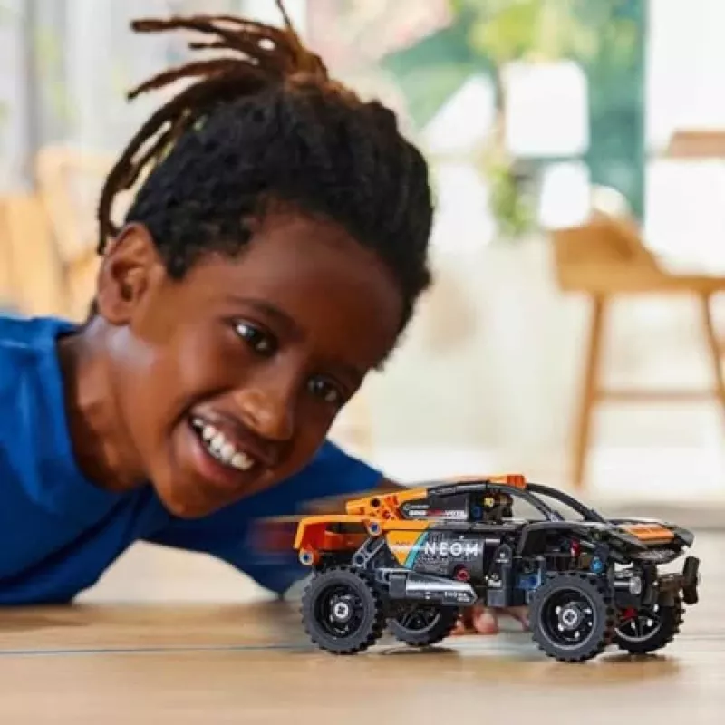 LEGO TECHNIC 42166 NEOM MCLAREN EXTREME E TEAM