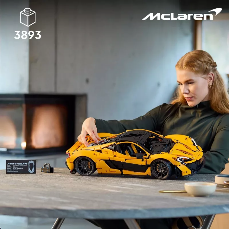 LEGO Technic 42172 Set modellino auto McLaren P1 per adulti
