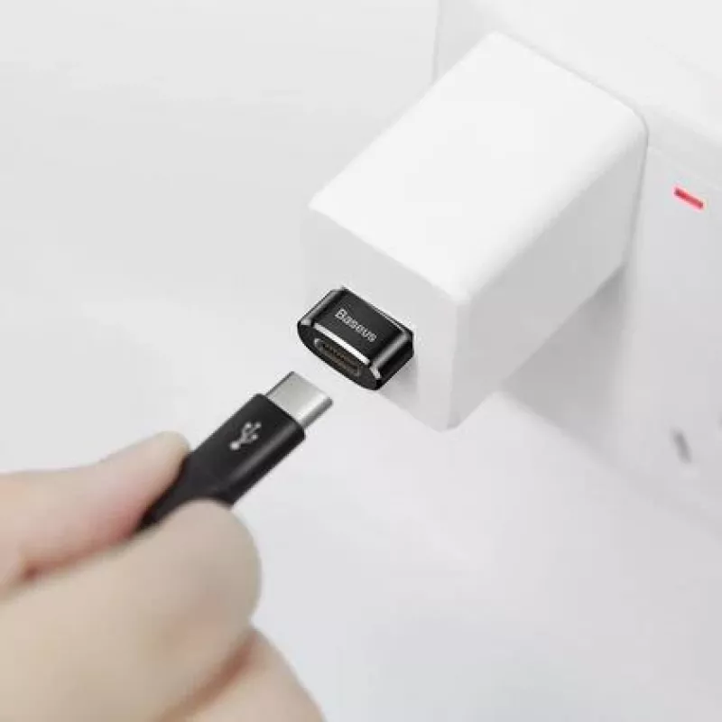 Adattatore convertitore Baseus da connettore maschio USB a connettore femmina Type-C nero