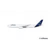 Modello in plastica aereo REVELL Airbus A330-300 Lufthansa scala 1:144