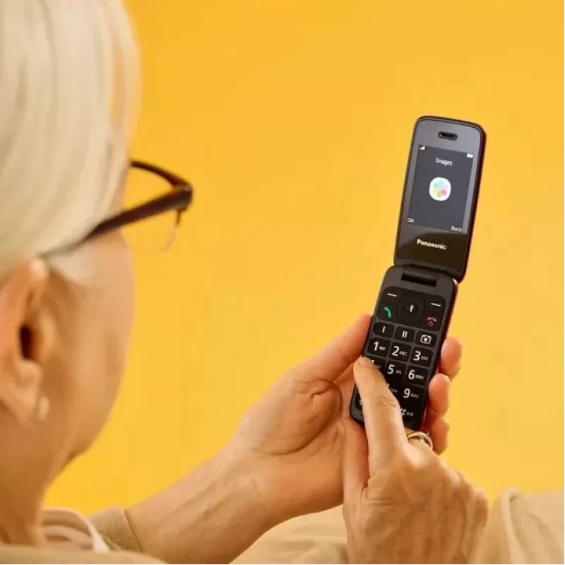 Panasonic KX-TU410EXB telefono cellulare a conchiglia nero