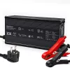 Qoltec Caricabatterie LiFePO4 12V 30A con indicatori LED e caricamento intelligente a 3 stadi