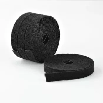 StarTech.com Rotolo di nastro a chiusura in velcro - 4,6 m - Nero (confezione da 4)