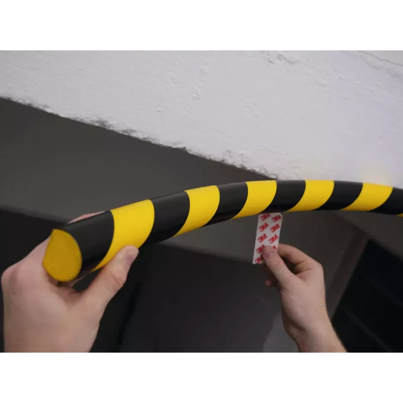 Durable S32R passacavi da pavimento, PVC, nero/giallo, arrotondato, 1000 mm