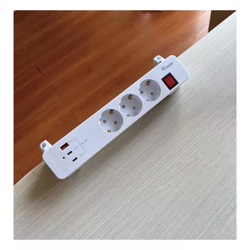 Equip ciabatta CEE 7/7 90° su 3x Schuko / 2x USB-C + USB-A, bianco, 1,5m