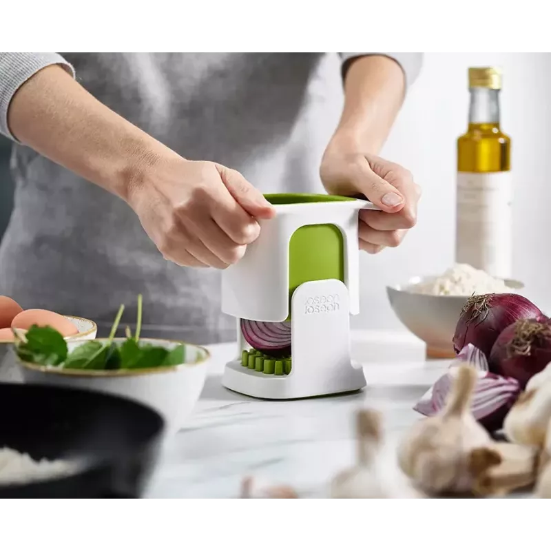 Joseph Joseph ChopCup tritatutto per verdure bianco