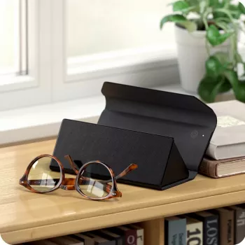 Satechi Vegan-Leather FindAll custodia per occhiali nero