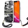 Guess GUHCP13LKCABBK Custodia rigida per iPhone 13 Pro / 13 6,1 pollici nero Camo Strap Collection