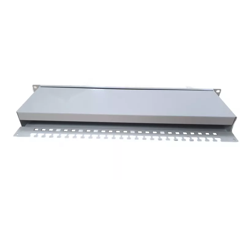 EFB Elektronik breakout box parzialmente equipaggiata con 24 connettori femmina LC duplex OM3