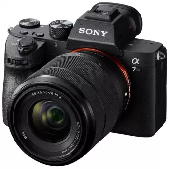 Sony Alpha ILCE-7 Mark III + Sony SEL 28-70mm f/3.5-5.6 OSS II fotocamera mirrorless kit