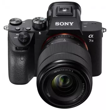 Sony Alpha ILCE-7 Mark III + Sony SEL 28-70mm f/3.5-5.6 OSS II fotocamera mirrorless kit