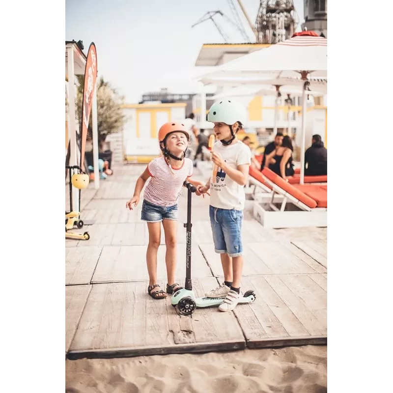 Scoot & Ride Highwaykick 3 LED Kiwi monopattino a 3 ruote