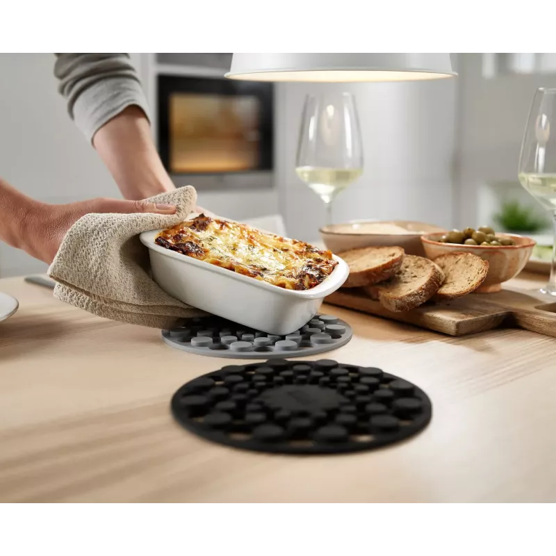 Joseph Joseph Spot-On set con 2 sottobicchieri in silicone grigi