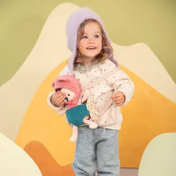 Lilliputiens bambola Jeanne in marsupio con cappello 18m+