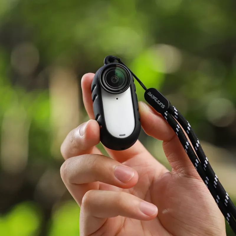 SUNNYLIFE Custodia protettiva in silicone con copriobiettivo per Insta360 Go 3s - nero