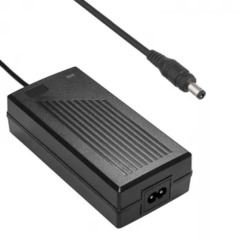 Akyga AK-EV-16 caricabatterie per batterie ricaricabili Li-Ion 36 V (10S) (e-bike / scooter), 42 V / 2 A, 84 W, 5,5 x 2,5 mm