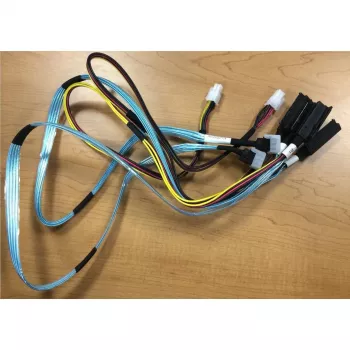 Supermicro cavo breakout SAS interno da 80 cm 2x Mini-SAS HD a 4x SAS + 2x cavo di alimentazione (CBL-SAST-0675)