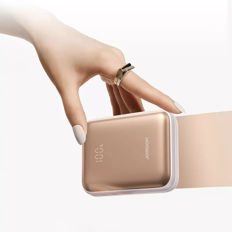 Powerbank Joyroom JR-PBF27 22.5W 10000mAh con due cavi integrati - oro