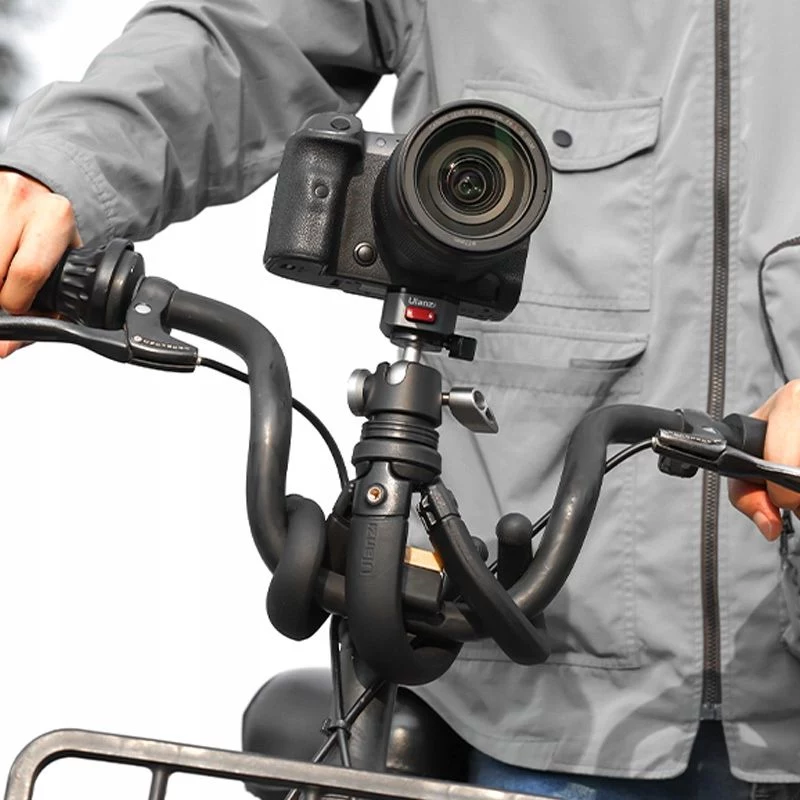 Ulanzi Claw Flexible Tripod Pro con slitta a freddo e 3 viti da 1/4 di pollice per fotocamera, smartphone, action cam