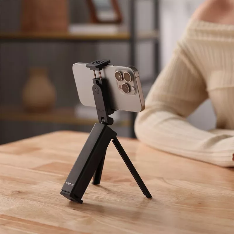 ULANZI SK-20 Treppiede 3-in-1 da viaggio con impugnatura e supporto per smartphone