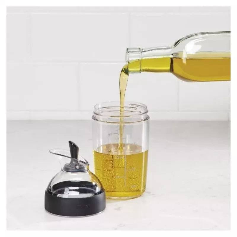 OXO Good Grips shaker per condimento insalata 236 ml nero
