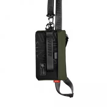 Skinarma Jager pochette per telefono crossbody verde oliva