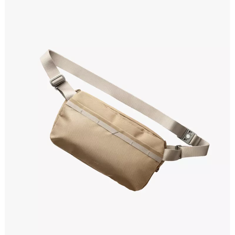 UNIQ Denver Crossbody Bag 5L Arancione