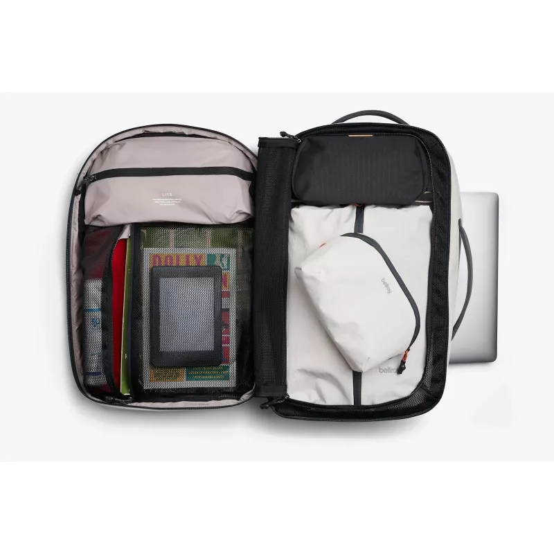 Bellroy Lite Travel Pack - Zaino da viaggio 30L con scomparto per laptop (Ash)