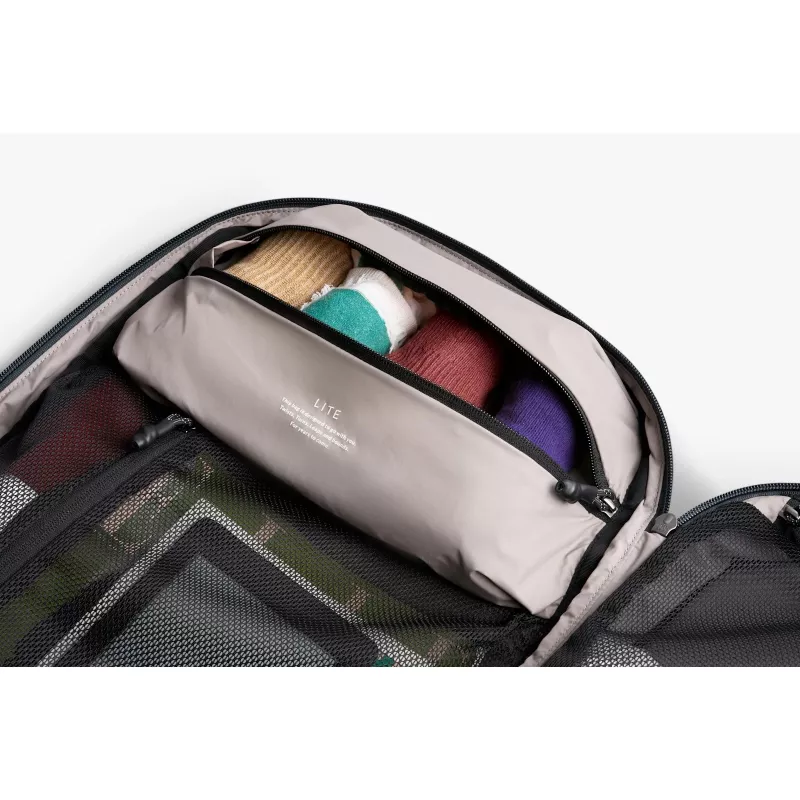 Bellroy Lite Travel Pack - Zaino da viaggio 30L con scomparto per laptop (Ash)