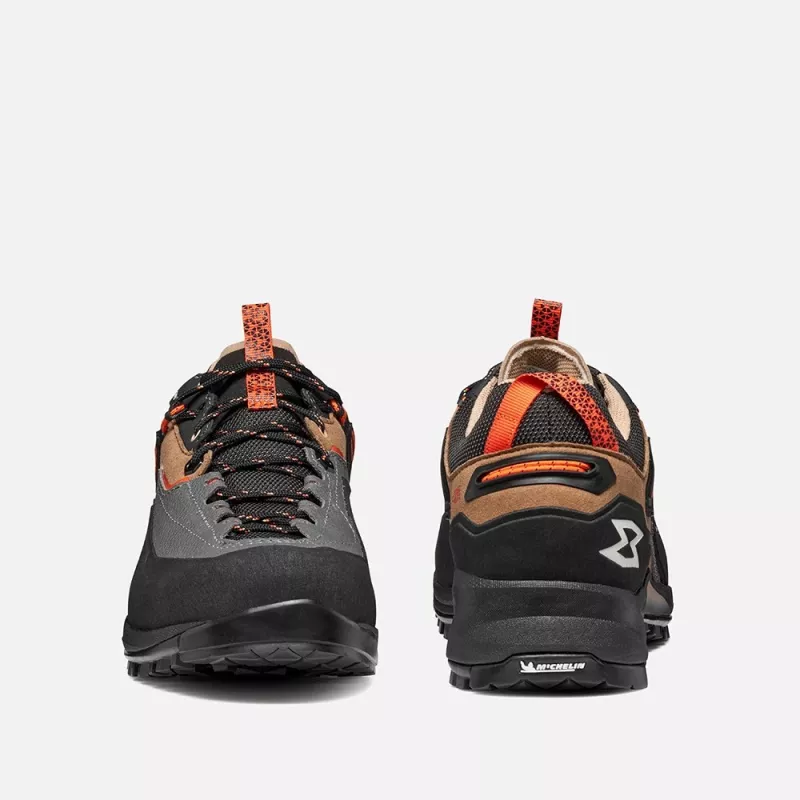 Garmont Akron GTX scarpe da via ferrata - Dach Brown/Tango Red (EU 44,5)