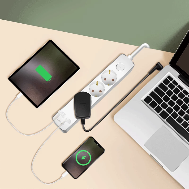 LogiLink LPS287U ciabatta con 3 prese di sicurezza, USB-A e USB-C PD 20W, interruttore a bilanciere, cavo 1,5m, bianca