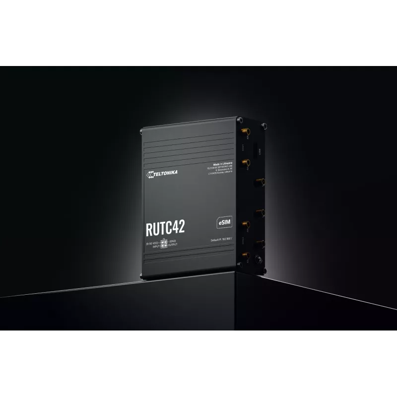 Teltonika Networks RUTC42 (UK) router industriale 4G/Wi-Fi 6 dual-band