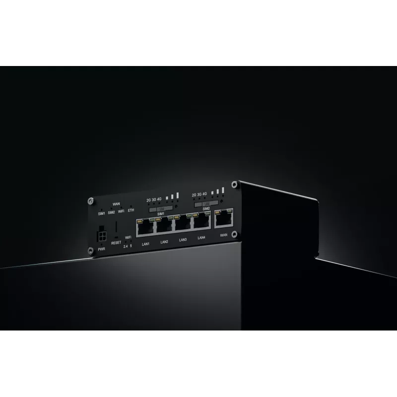 Teltonika Networks RUTC42 (UK) router industriale 4G/Wi-Fi 6 dual-band