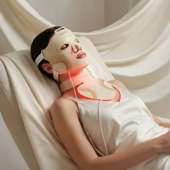 Medivon Maschera viso LED Lumi Max - fototerapia a 7 colori, 192 LED, telecomando, intensità e timer regolabili