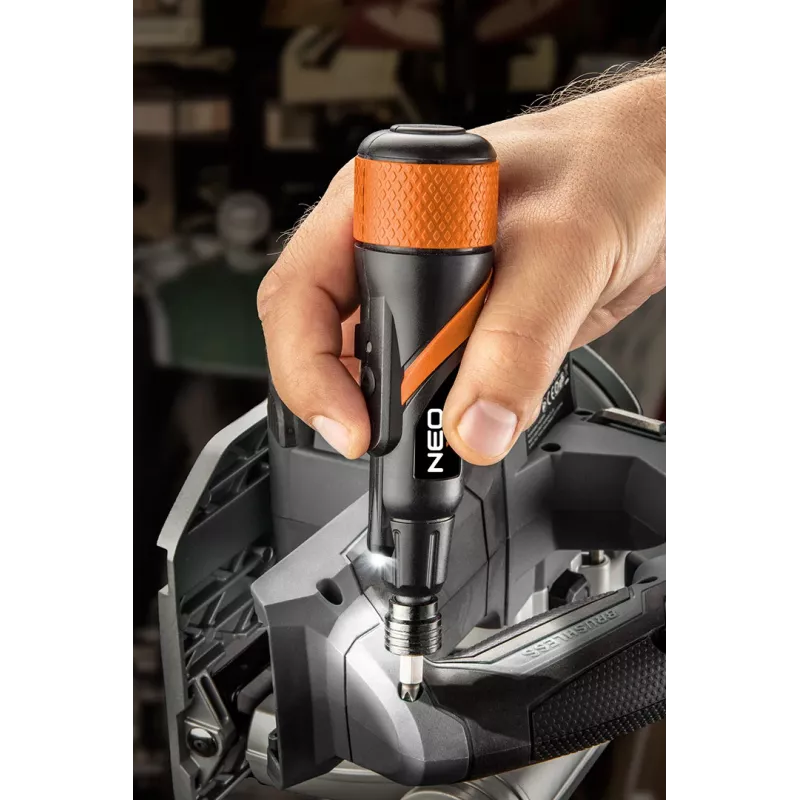 NEO TOOLS 04-200 avvitatore a batteria USB-C 3,6 V con 10 inserti e valigetta in plastica