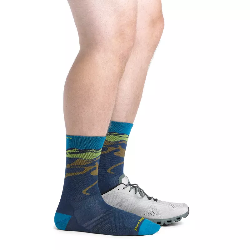 Darn Tough Ridge Runner Micro Crew Calze da corsa ultra-leggere - mezzanotte