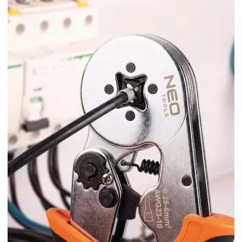 NEO Tools Pinza crimpatrice a cricchetto autoregolante per capicorda 0,25-6 mm² (AWG 23-10), crimpatura quadrata, impugnatura ergonomica bicomponente, 200 mm