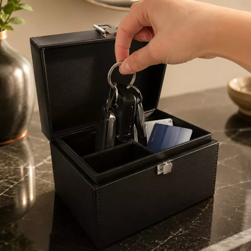Wozinsky WPB-R16 scatola portachiavi con blocco segnale RFID con scomparti 16x12x9 cm - nero
