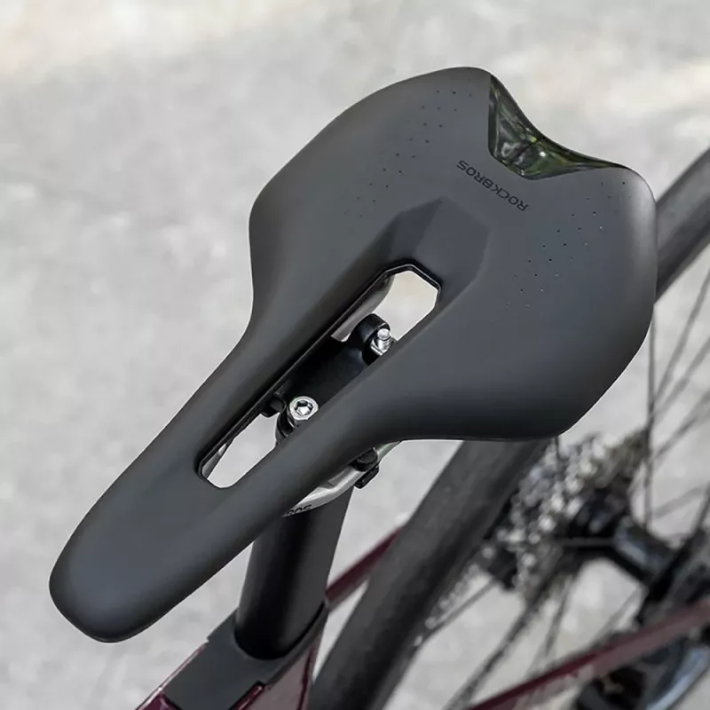ROCKBROS RK145 sella sportiva anatomica per bici con scanalatura centrale, nera