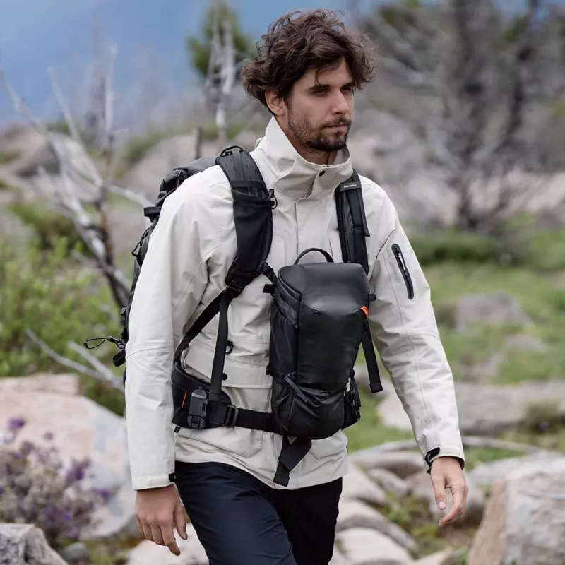 Borsa a tracolla top loader per fotocamera PGYTECH per DSLR/Mirrorless, nera