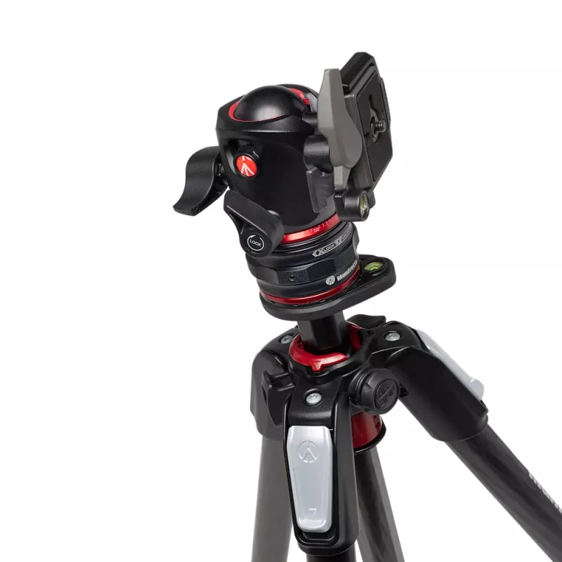 Treppiede in carbonio Manfrotto MK055CXPRO4BHQR con testa a sfera