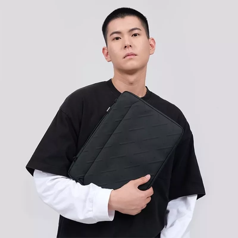 SKINARMA Juno Custodia per laptop 14 pollici nero