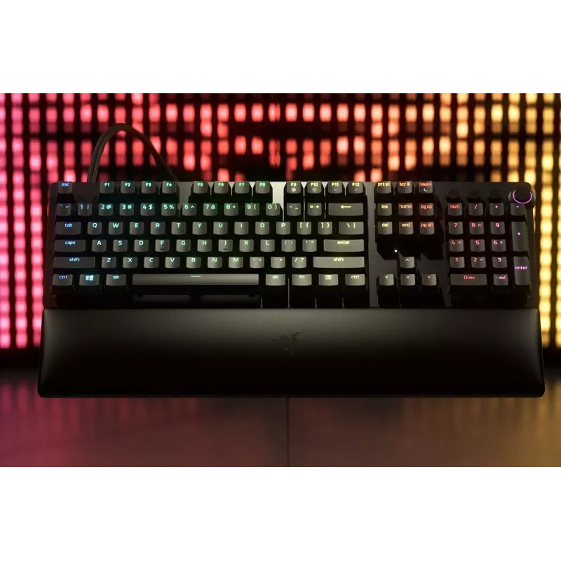 Razer Huntsman V2 tastiera da gaming cablata, switch Analog Optical, layout US, RGB, nera (RZ03-03610100-R3M1)