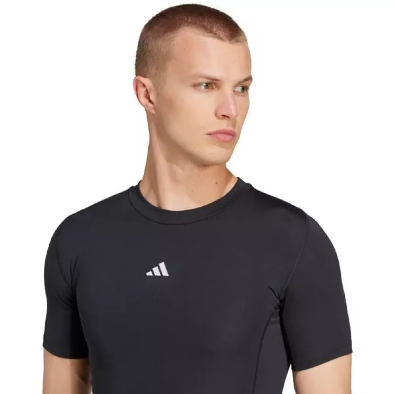 T-shirt a maniche corte uomo adidas Techfit nero JP4674 S