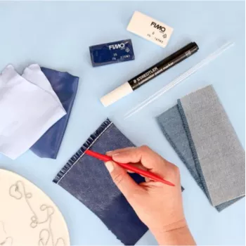 FIMO SOFT Set pasta modellabile effetto jeans, a cottura in forno, 4 x 25 g (bianco, azzurro, blu scuro, grigio) 8025 HTC2